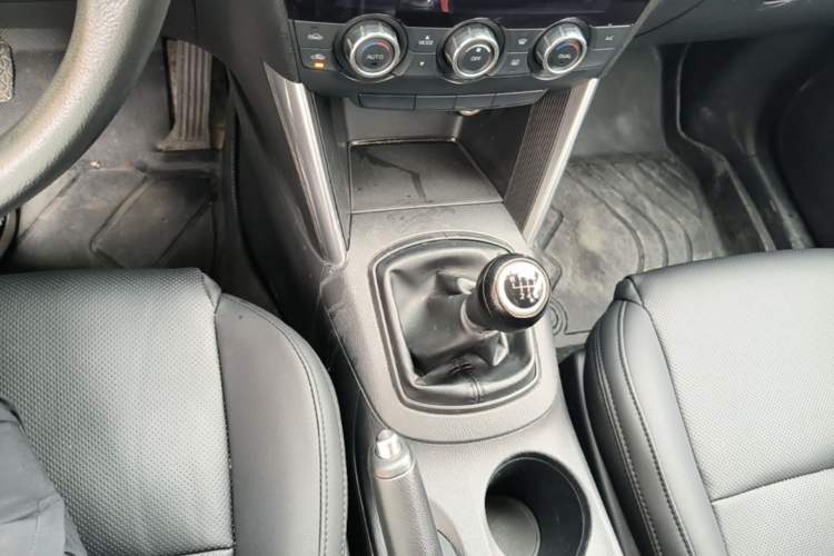 Used Mazda CX-5 2015 2.0L Manual Two-Wheel Drive Comfort Version Gear Lever