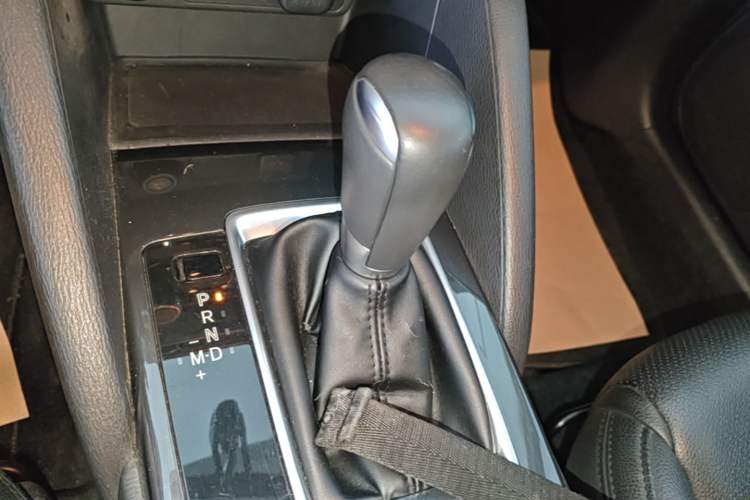 Used Mazda CX-5 2015 2.0L Automatic Two-Wheel Drive Urban Version Gear Lever