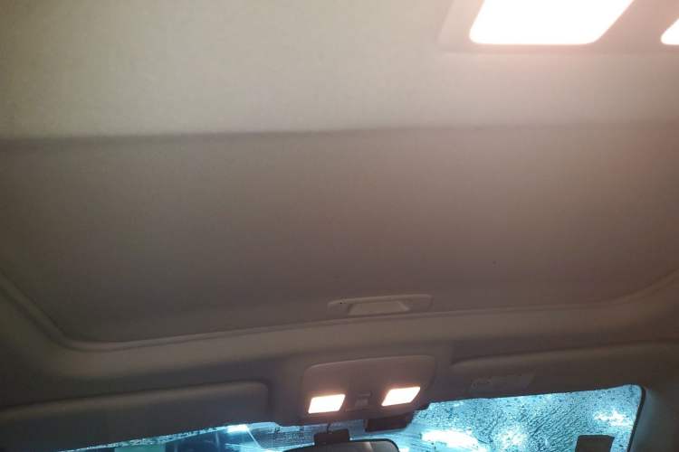 Used Mazda CX-5 2015 2.0L Automatic Two-Wheel Drive Urban Version Headliner