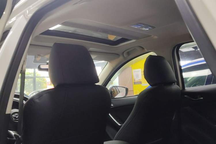 Used Mazda CX-5 2015 2.0L Automatic Two-Wheel Drive Urban Version Headliner