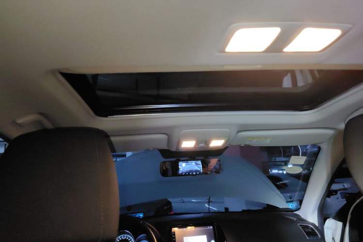 Used Mazda CX-5 2015 2.0L Automatic Two-Wheel Drive Urban Version Headliner
