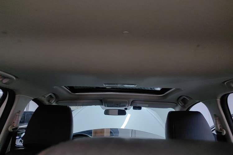 Used Mazda CX-5 2015 2.0L Automatic Two-Wheel Drive Urban Version Headliner