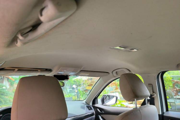Used Mazda CX-5 2015 2.0L Manual Two-Wheel Drive Comfort Version Headliner