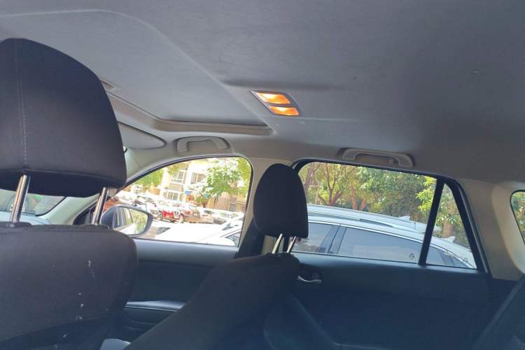 Used Mazda CX-5 2015 2.0L Automatic Two-Wheel Drive Urban Version Headliner