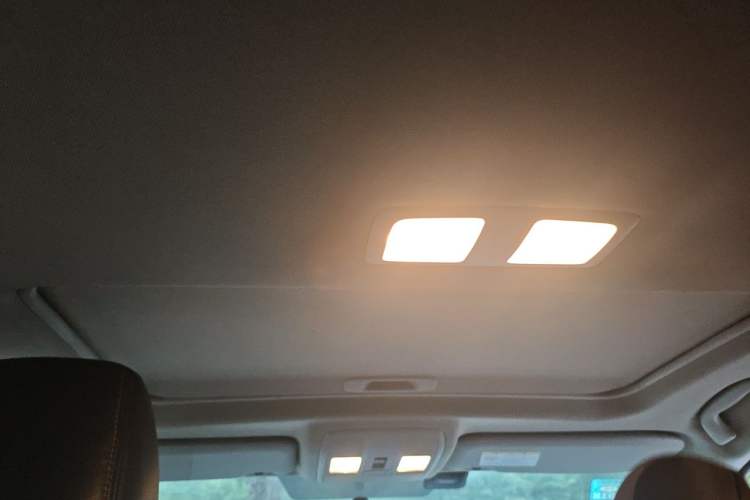 Used Mazda CX-5 2015 2.0L Automatic Two-Wheel Drive Urban Version Headliner