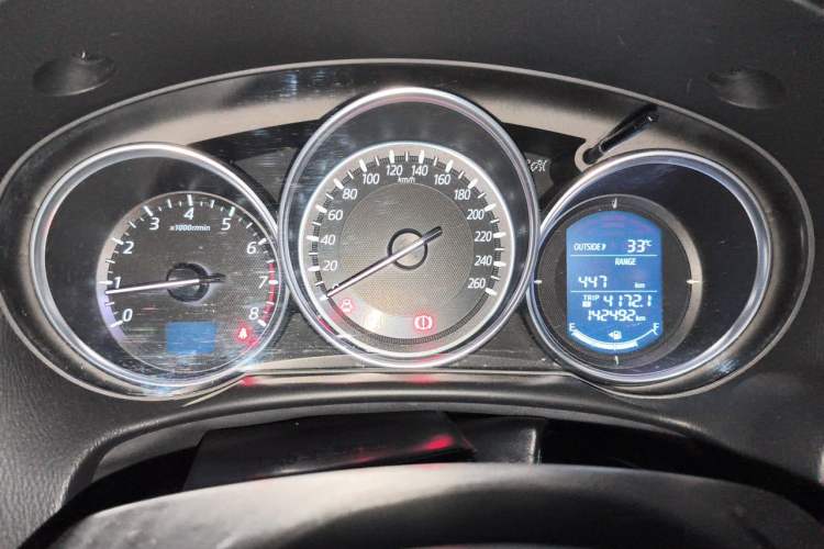 Used Mazda CX-5 2015 2.0L Manual Two-Wheel Drive Comfort Version Instrument Cluster