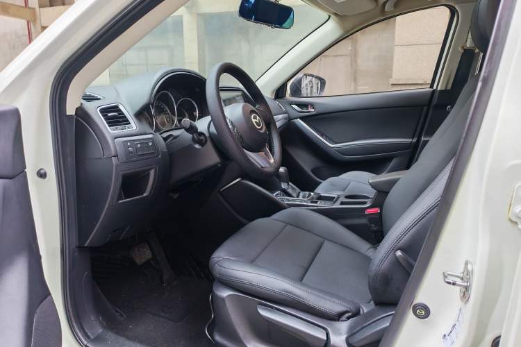 Used Mazda CX-5 2015 2.0L Automatic Two-Wheel Drive Urban Version Interior 1