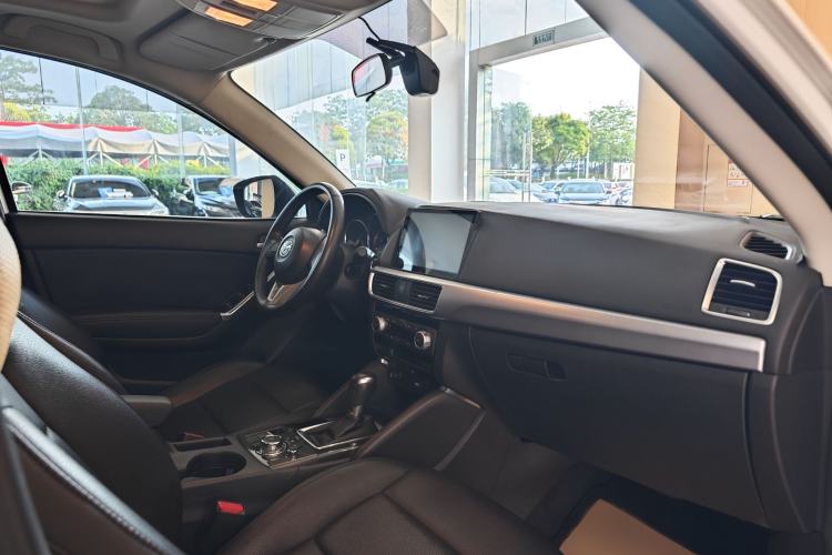 Used Mazda CX-5 2015 2.0L Automatic Two-Wheel Drive Urban Version Interior 1