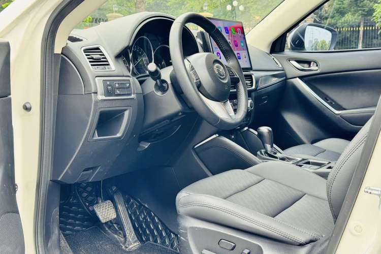 Used Mazda CX-5 2015 2.5L Automatic 4x4 Prestige Edition Interior 2