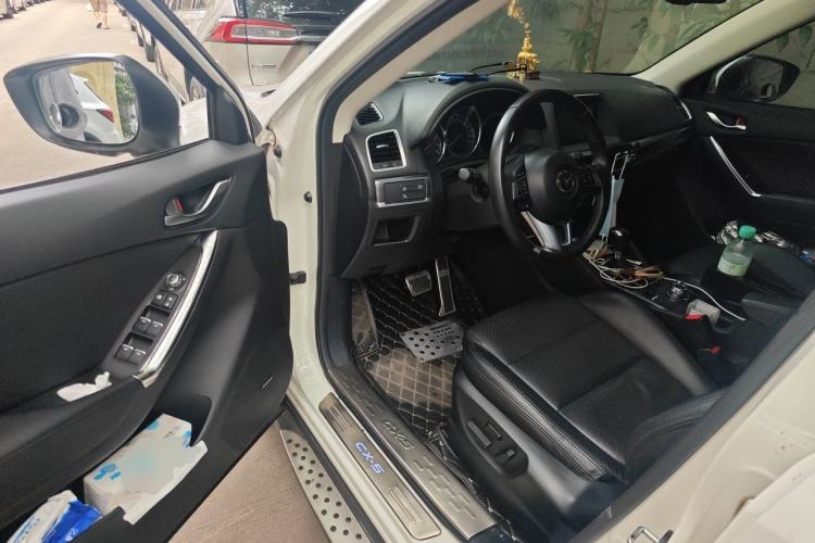 Used Mazda CX-5 2015 2.5L Automatic 4x4 Flagship Model Interior 3