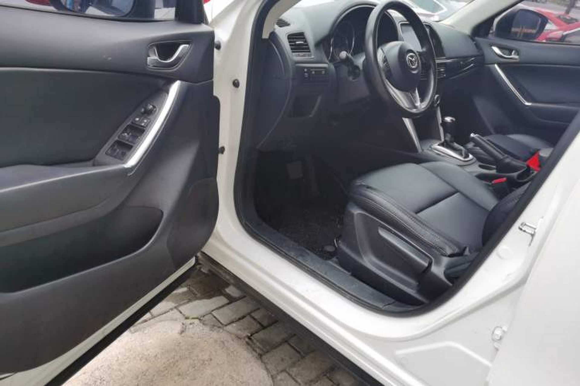 Used Mazda CX-5 2015 2.0L Automatic 2WD Comfort Edition Interior 3