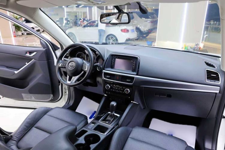 Used Mazda CX-5 2015 2.5L Automatic 4x4 Prestige Edition Interior 4