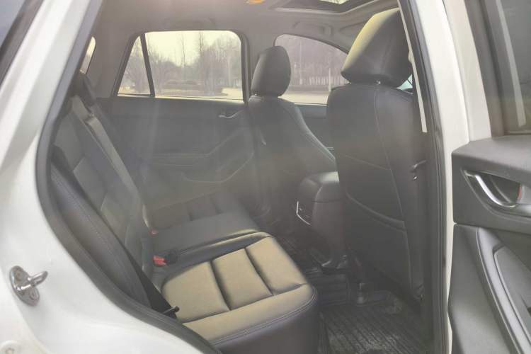 Used Mazda CX-5 2015 2.0L Automatic Two-Wheel Drive Urban Version Interior 6