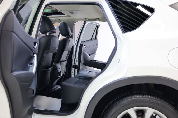 Used Mazda CX-5 2015 2.5L Automatic 4x4 Prestige Edition Interior 8