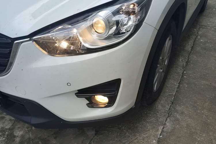 Used Mazda CX-5 2015 2.0L Automatic Two-Wheel Drive Urban Version Left Front Headlight