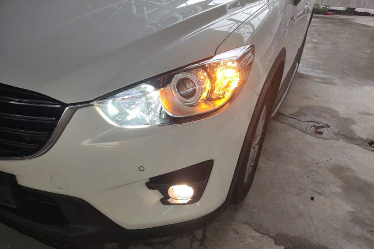 Used Mazda CX-5 2015 2.0L Automatic Two-Wheel Drive Urban Version Left Front Headlight