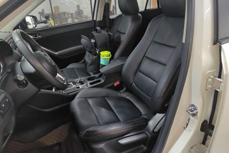 Used Mazda CX-5 2015 2.0L Automatic Two-Wheel Drive Urban Version Left Front Seat
