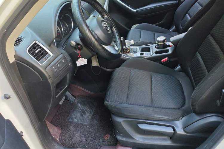 Used Mazda CX-5 2015 2.0L Automatic Two-Wheel Drive Urban Version Left Front Seat