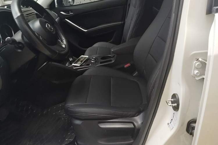 Used Mazda CX-5 2015 2.0L Automatic Two-Wheel Drive Urban Version Left Front Seat