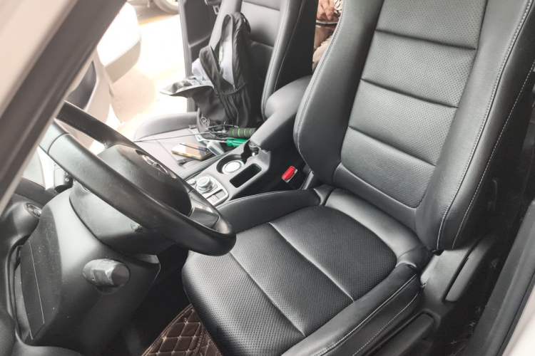 Used Mazda CX-5 2015 2.0L Automatic Two-Wheel Drive Urban Version Left Front Seat