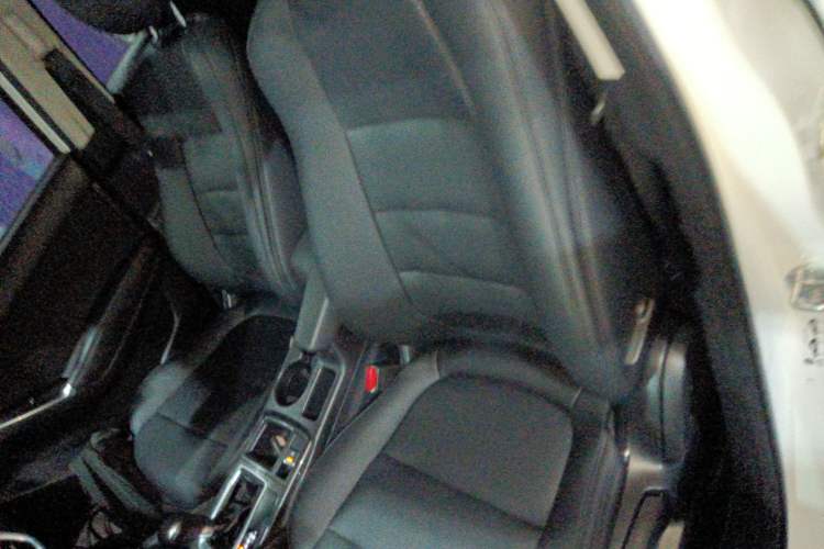Used Mazda CX-5 2015 2.0L Automatic Two-Wheel Drive Urban Version Left Front Seat