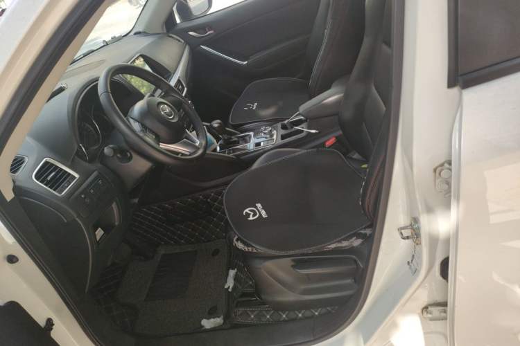 Used Mazda CX-5 2015 2.0L Automatic Two-Wheel Drive Urban Version Left Front Seat