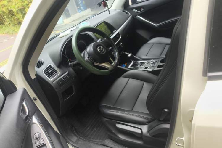 Used Mazda CX-5 2015 2.0L Automatic Two-Wheel Drive Urban Version Left Front Seat
