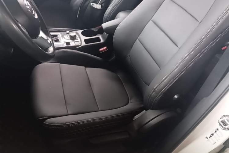 Used Mazda CX-5 2015 2.0L Automatic Two-Wheel Drive Urban Version Left Front Seat