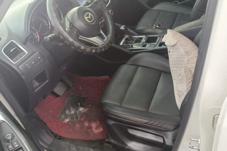 Used Mazda CX-5 2015 2.0L Automatic Two-Wheel Drive Urban Version Left Front Seat