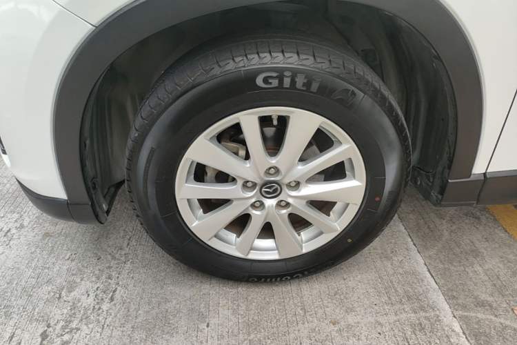 Used Mazda CX-5 2015 2.0L Automatic Two-Wheel Drive Urban Version Left Front Wheel Hub
