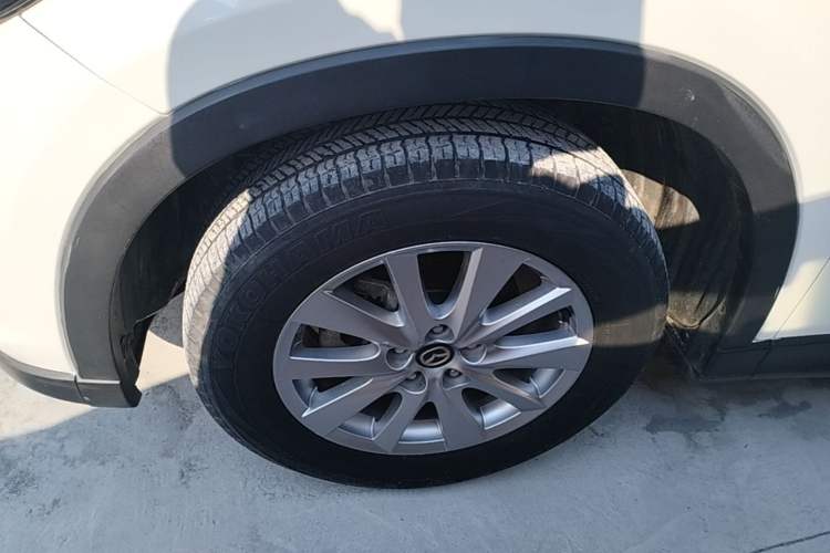 Used Mazda CX-5 2015 2.0L Automatic Two-Wheel Drive Urban Version Left Front Wheel Hub