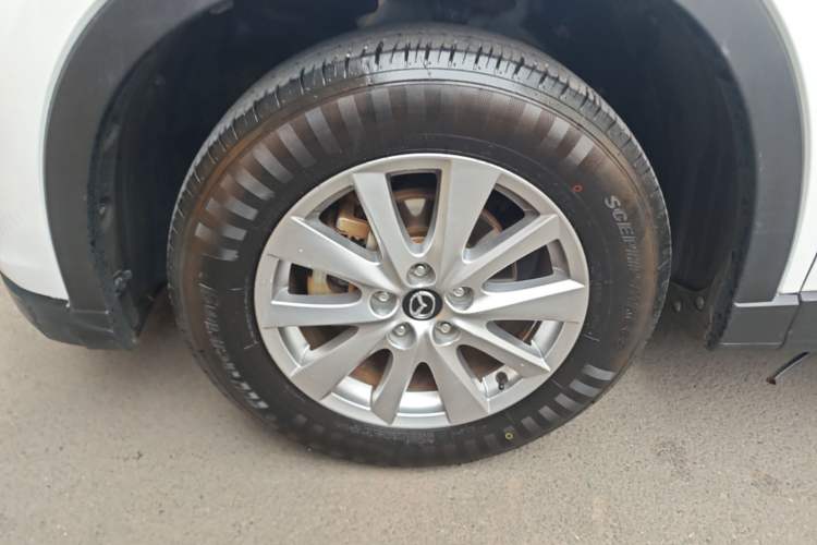 Used Mazda CX-5 2015 2.0L Automatic Two-Wheel Drive Urban Version Left Front Wheel Hub