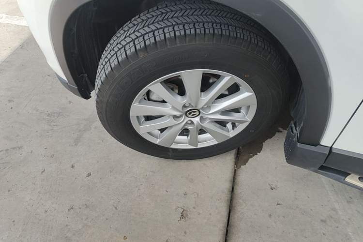Used Mazda CX-5 2015 2.0L Automatic Two-Wheel Drive Urban Version Left Front Wheel Hub
