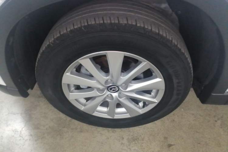 Used Mazda CX-5 2015 2.0L Automatic Two-Wheel Drive Urban Version Left Front Wheel Hub