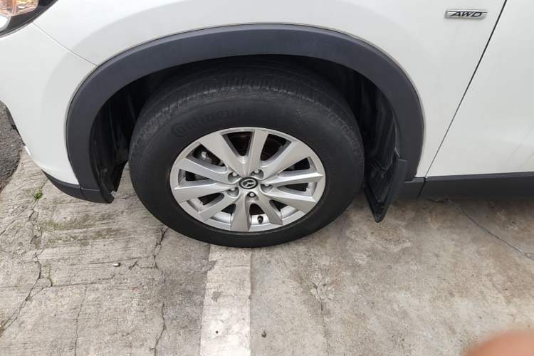 Used Mazda CX-5 2015 2.0L Automatic 4x4 Luxury Edition Left Front Wheel Hub