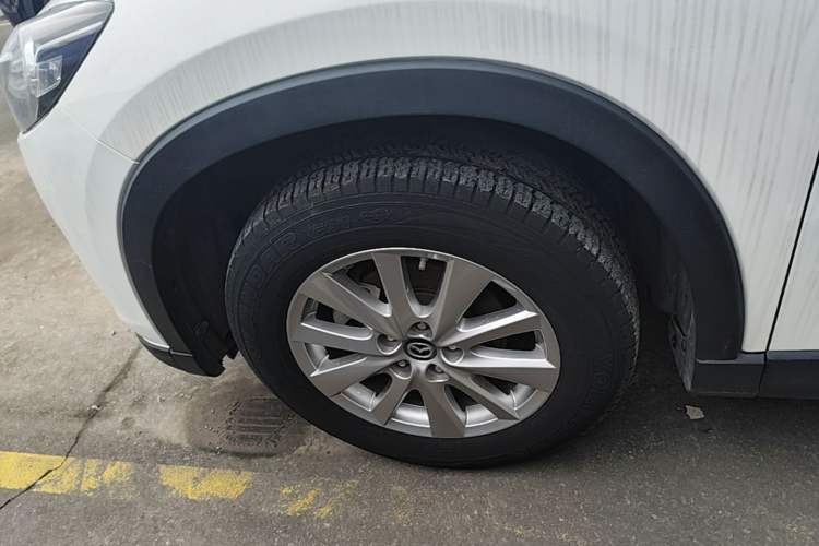Used Mazda CX-5 2015 2.0L Automatic Two-Wheel Drive Urban Version Left Front Wheel Hub