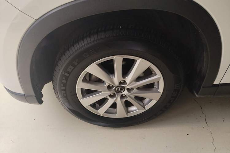 Used Mazda CX-5 2015 2.0L Automatic Two-Wheel Drive Urban Version Left Front Wheel Hub
