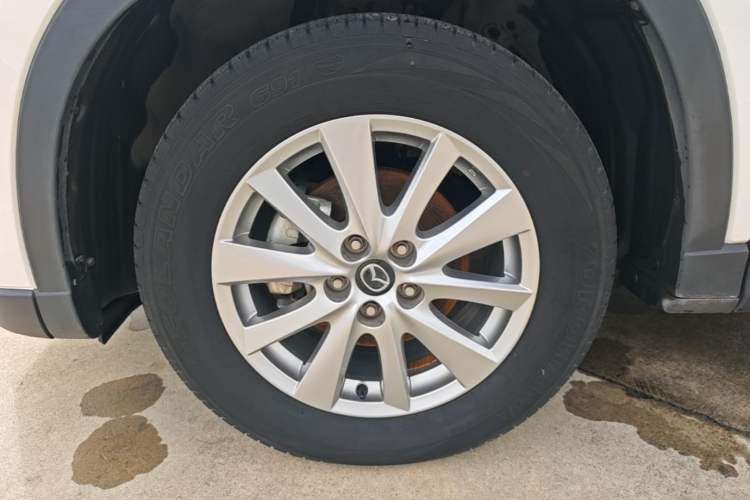 Used Mazda CX-5 2015 2.0L Automatic Two-Wheel Drive Urban Version Left Front Wheel Hub