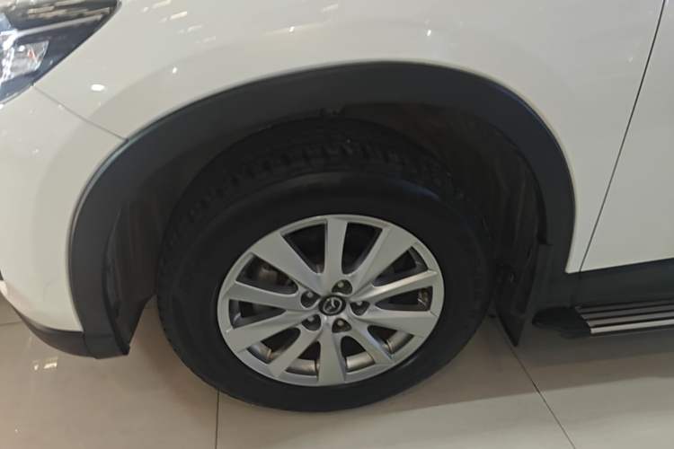Used Mazda CX-5 2015 2.0L Automatic Two-Wheel Drive Urban Version Left Front Wheel Hub