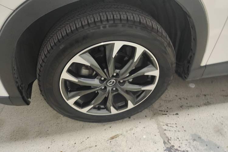 Used Mazda CX-5 2015 2.5L Automatic 4x4 Prestige Edition Left Front Wheel Hub
