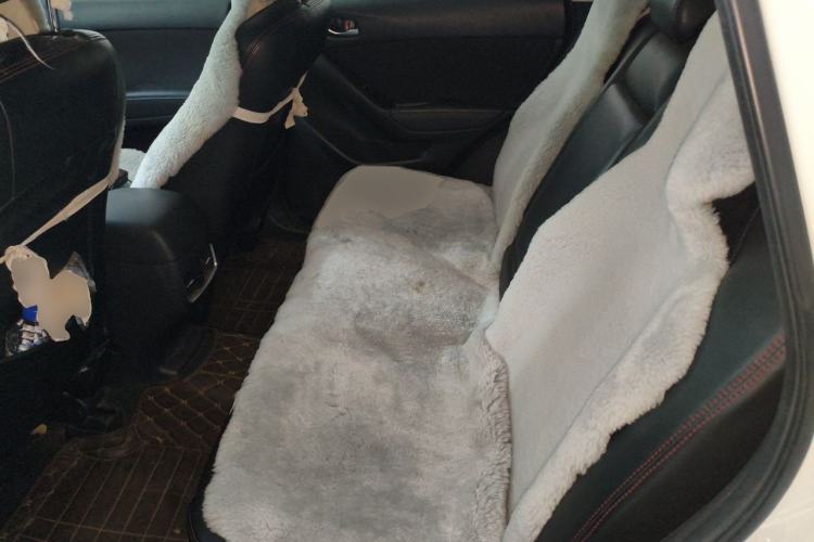 Used Mazda CX-5 2015 2.0L Automatic Two-Wheel Drive Urban Version Left Rear Seat