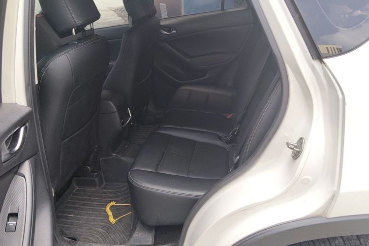 Used Mazda CX-5 2015 2.0L Automatic Two-Wheel Drive Urban Version Left Rear Seat