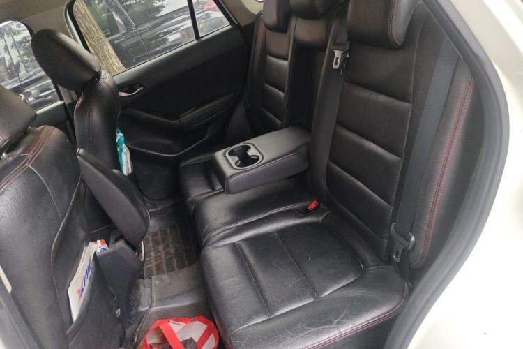 Used Mazda CX-5 2015 2.0L Automatic Two-Wheel Drive Urban Version Left Rear Seat