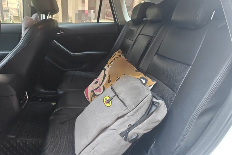Used Mazda CX-5 2015 2.0L Automatic Two-Wheel Drive Urban Version Left Rear Seat