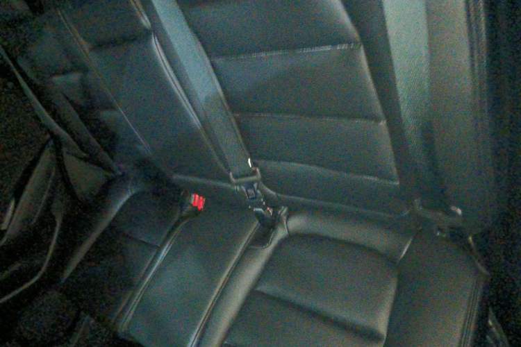 Used Mazda CX-5 2015 2.0L Automatic Two-Wheel Drive Urban Version Left Rear Seat