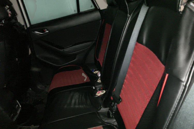 Used Mazda CX-5 2015 2.0L Automatic Two-Wheel Drive Urban Version Left Rear Seat