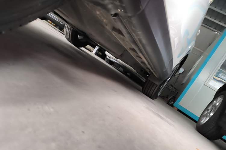 Used Mazda CX-5 2015 2.0L Automatic Two-Wheel Drive Urban Version Left Side Sill