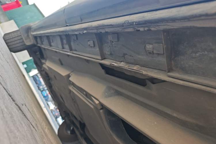 Used Mazda CX-5 2015 2.0L Automatic Two-Wheel Drive Urban Version Left Side Sill