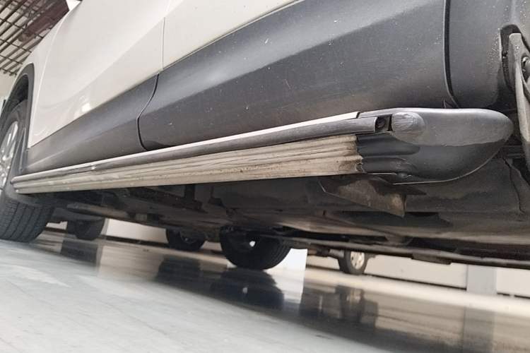 Used Mazda CX-5 2015 2.0L Automatic Two-Wheel Drive Urban Version Left Side Sill
