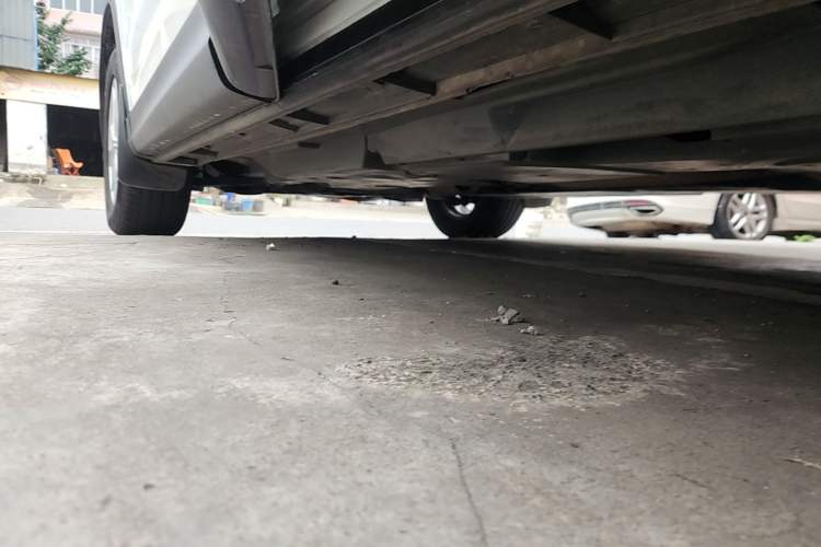 Used Mazda CX-5 2015 2.0L Automatic 4x4 Luxury Edition Left Side Sill